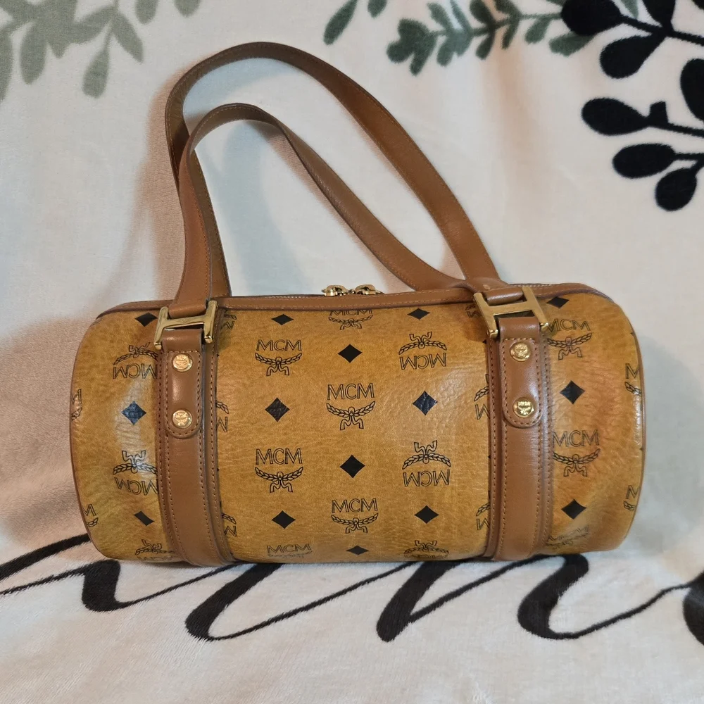 💯 Authentic MCM Visetos Leather Barrel Bag Cognac - Picture 2 of 15
